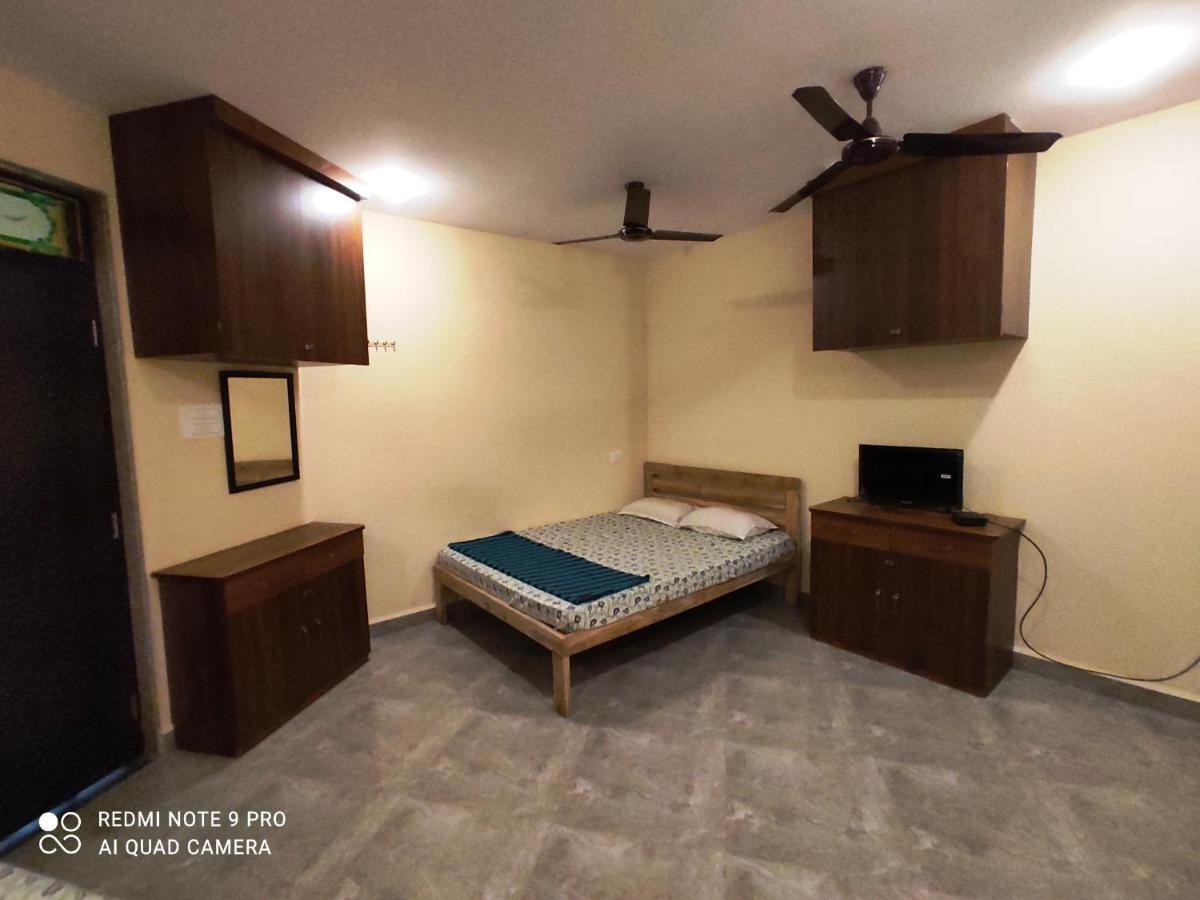 Godwill Kimo Guest House Seraulim 马尔冈 外观 照片