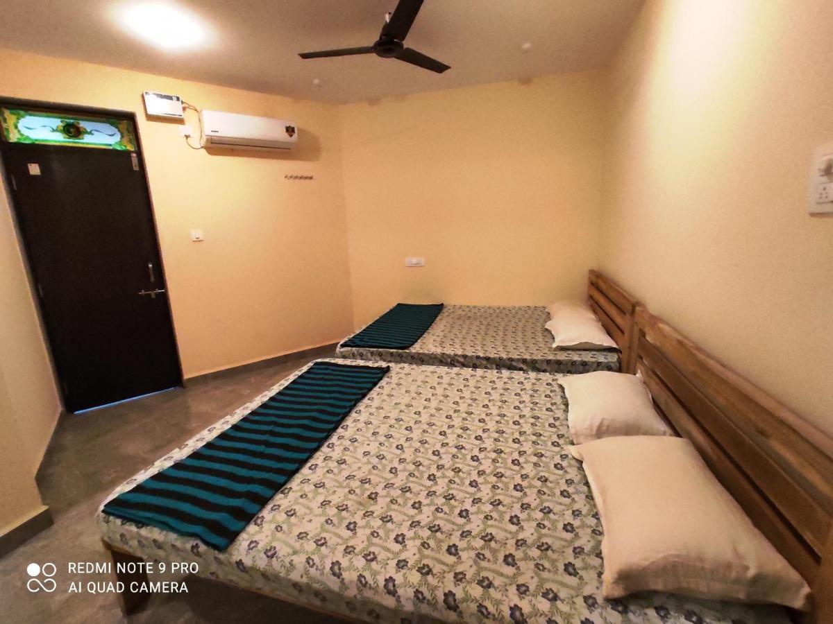 Godwill Kimo Guest House Seraulim 马尔冈 外观 照片