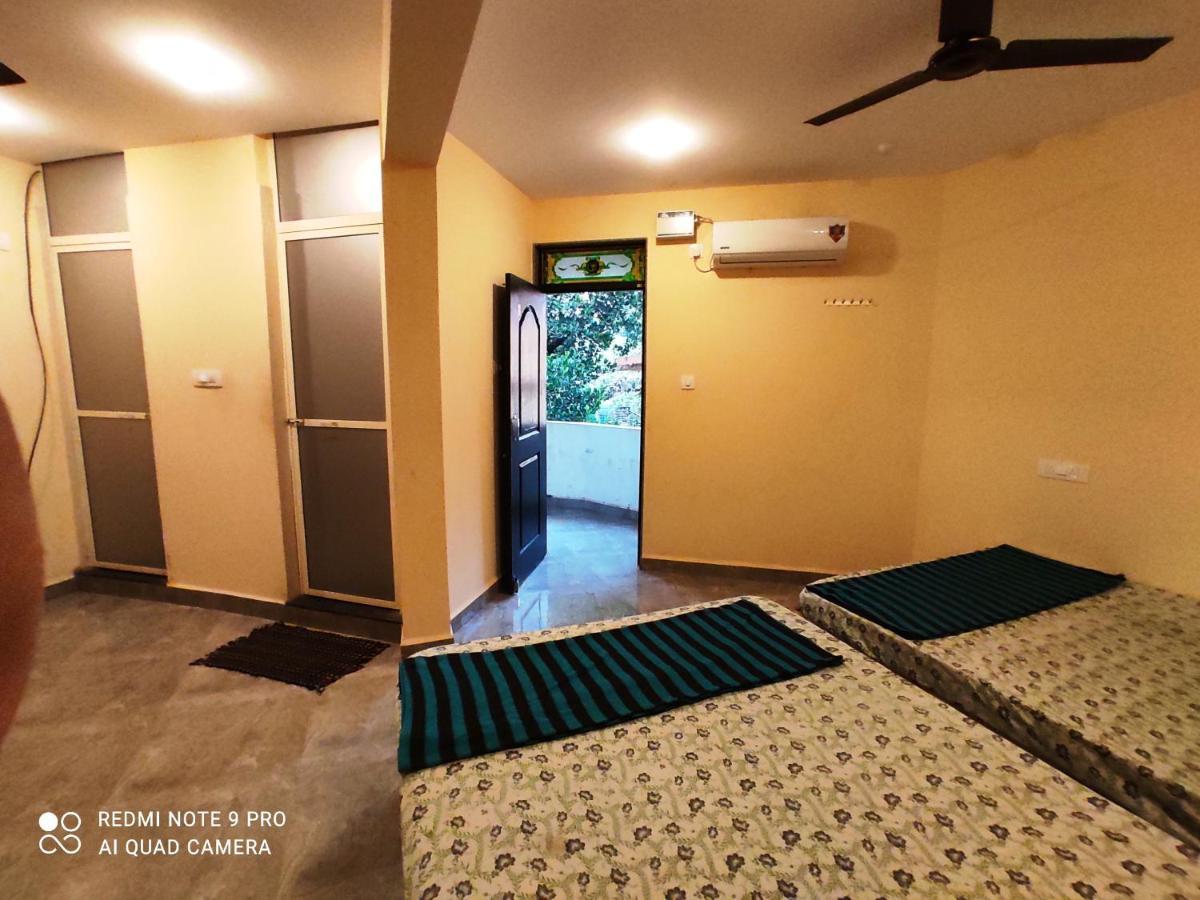 Godwill Kimo Guest House Seraulim 马尔冈 外观 照片