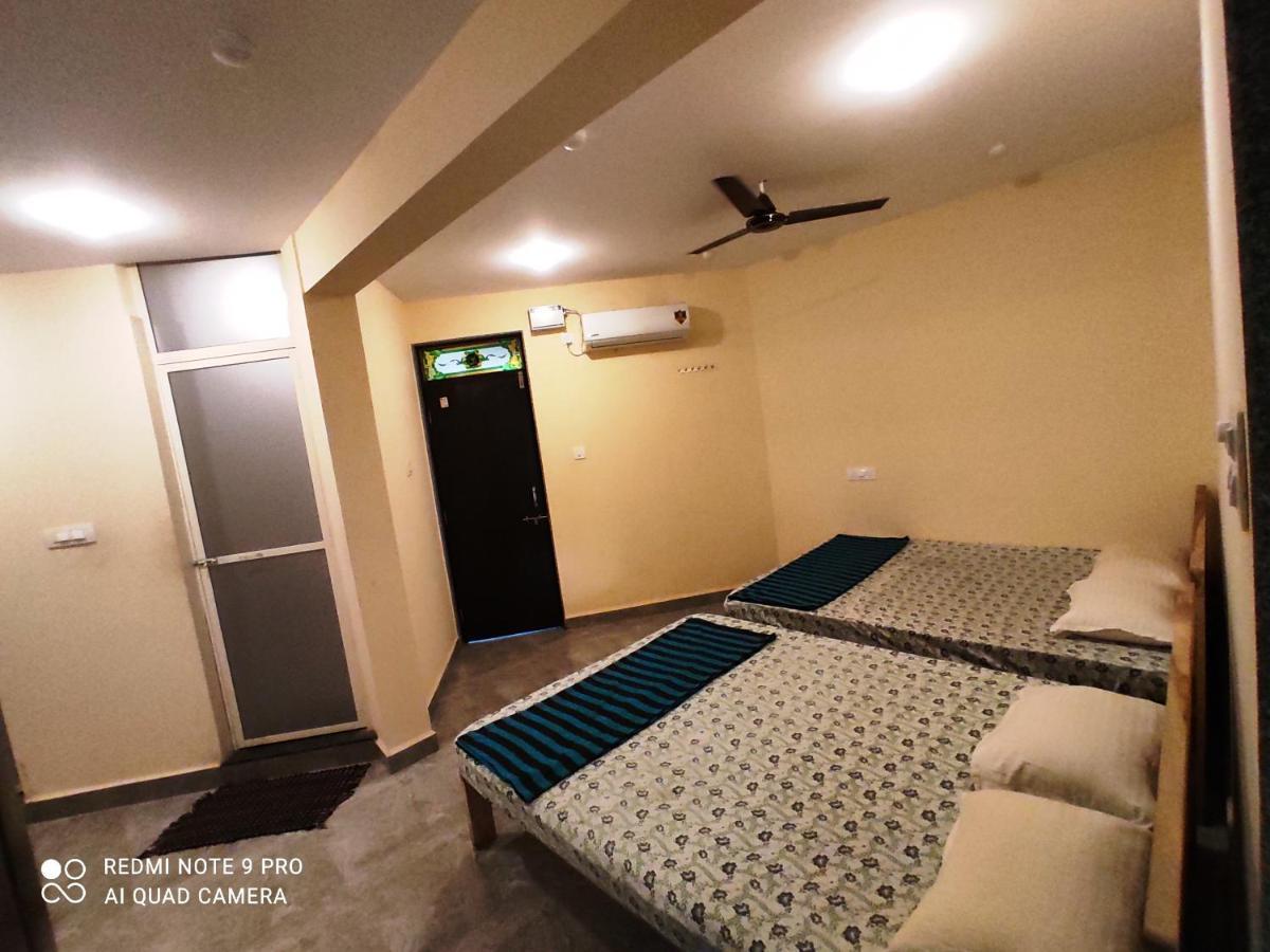 Godwill Kimo Guest House Seraulim 马尔冈 外观 照片