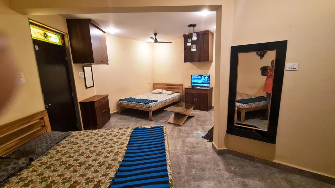 Godwill Kimo Guest House Seraulim 马尔冈 外观 照片
