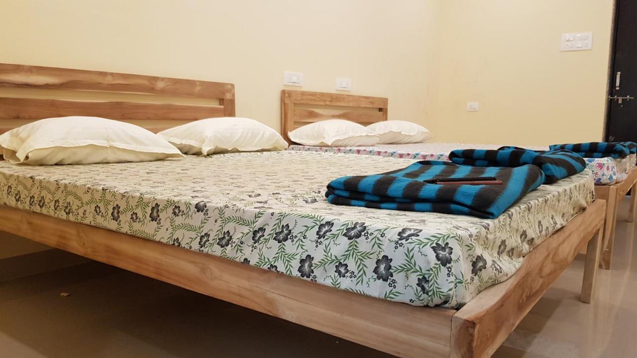 Godwill Kimo Guest House Seraulim 马尔冈 外观 照片