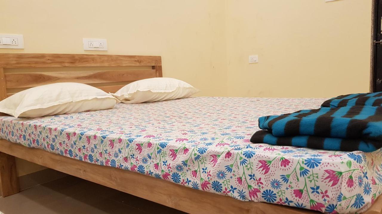 Godwill Kimo Guest House Seraulim 马尔冈 外观 照片